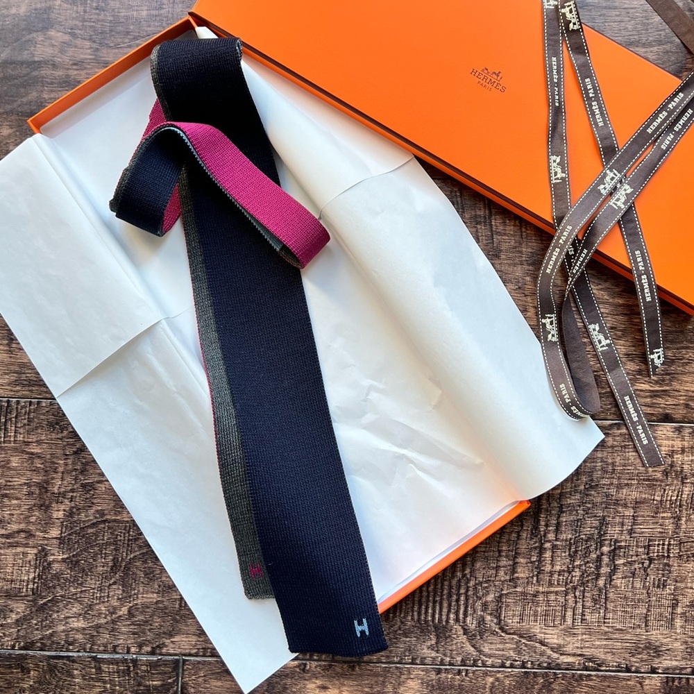 AUTH HERMES “Maille de Soie 4 Temps” Tie